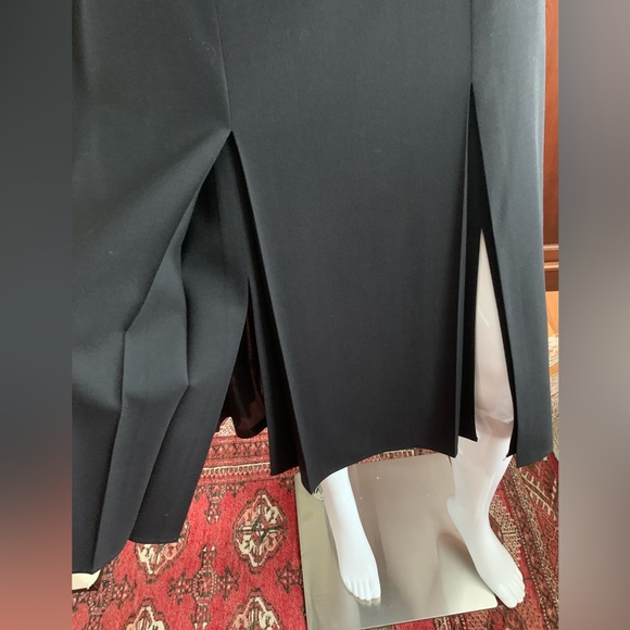 Black 96% fine wool skirt at knee length with four long pleaded sexy slits US 12 - Picture 4 of 13